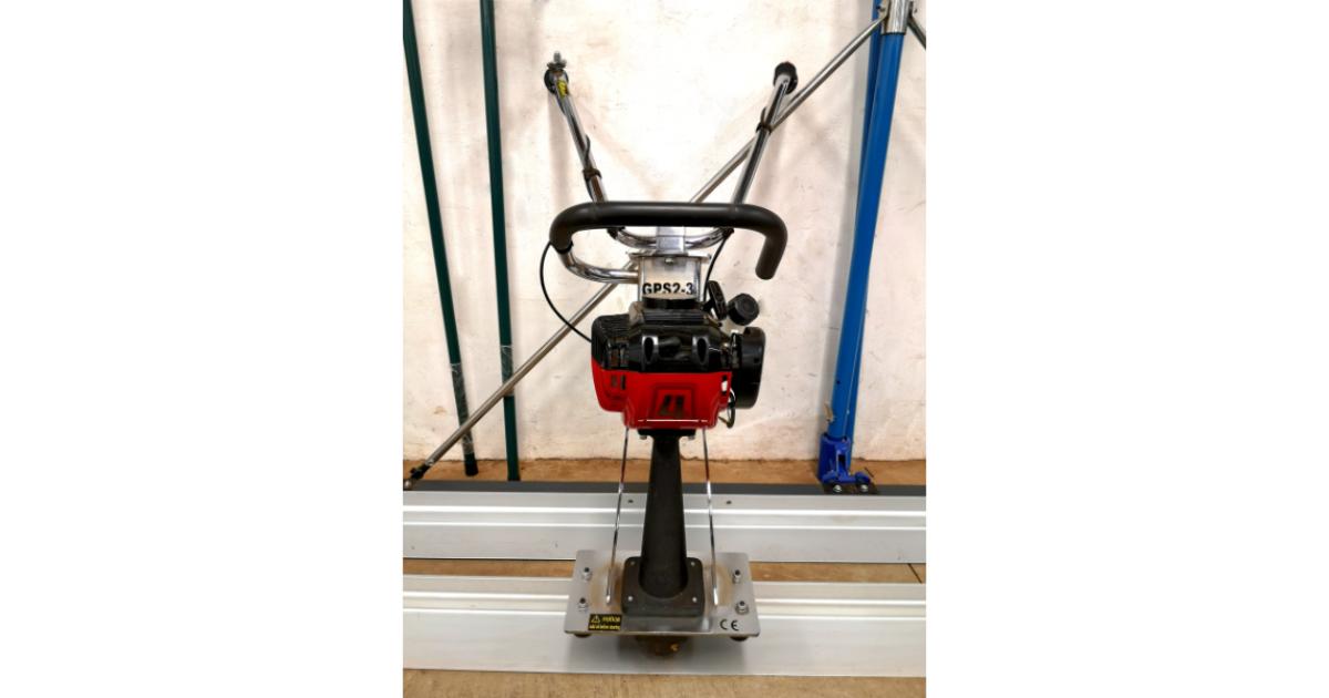 Power Screed Petrol Engine 3m