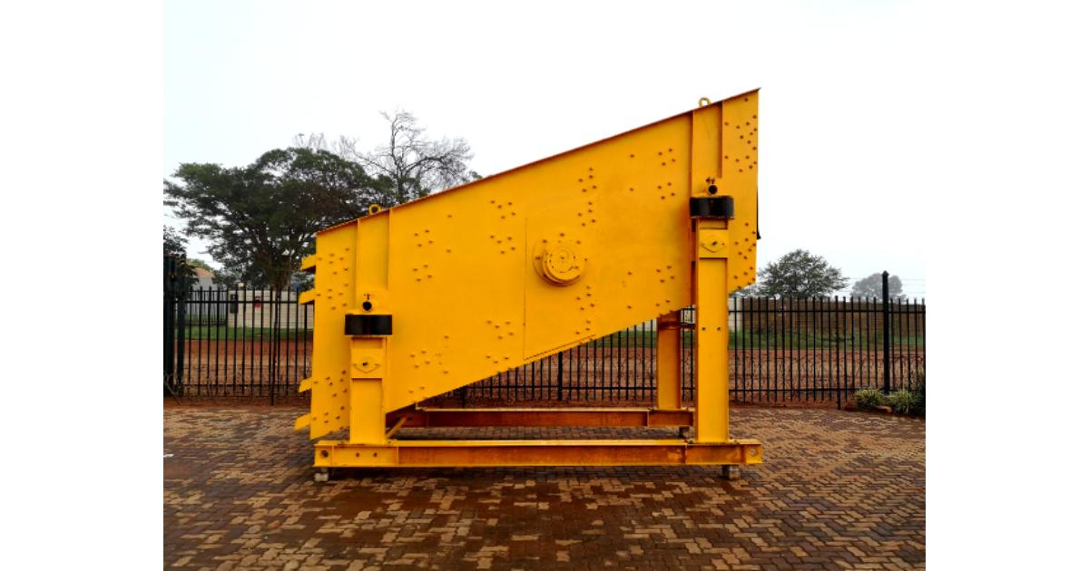 Vibrating Screen 4 Layer 1500 x 4500mm