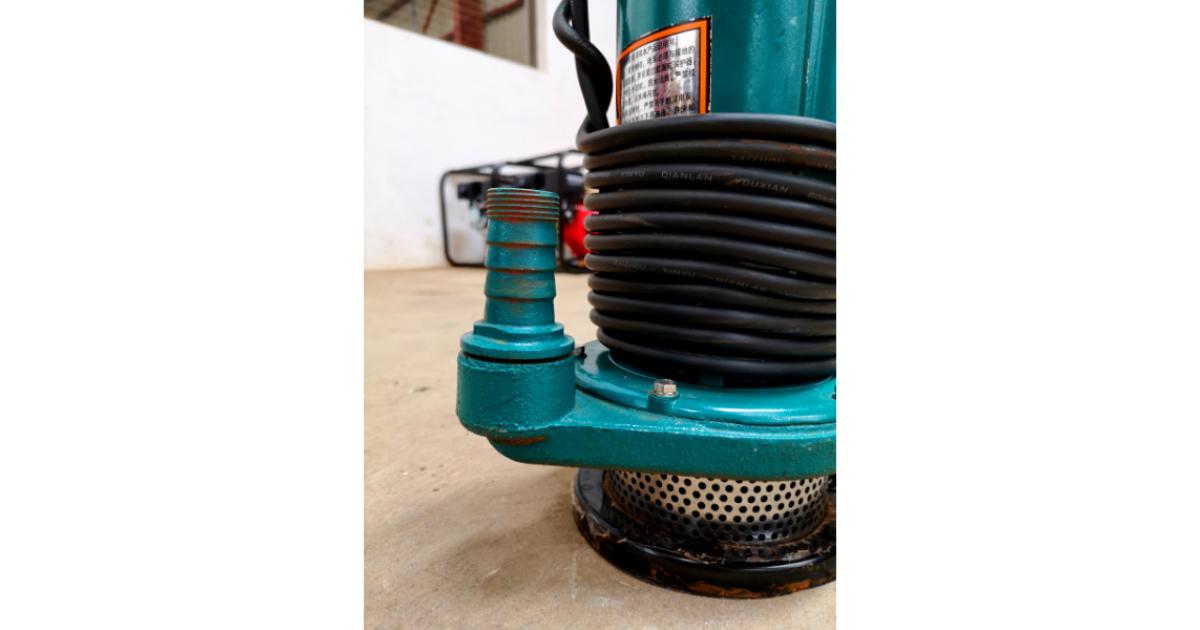 Submersible Water Pump 25mm 220V