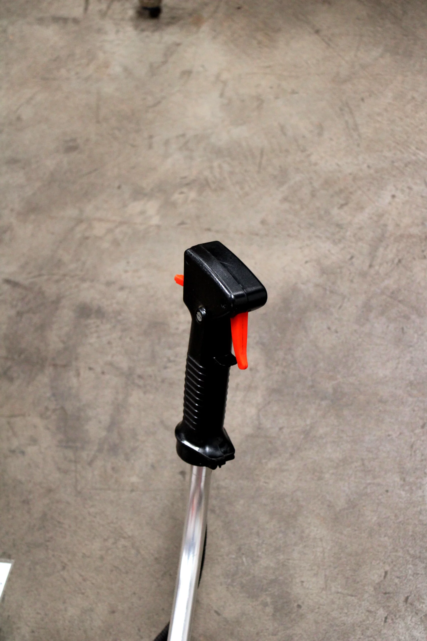 Weed Eater Handheld (Nylon Trim Line)