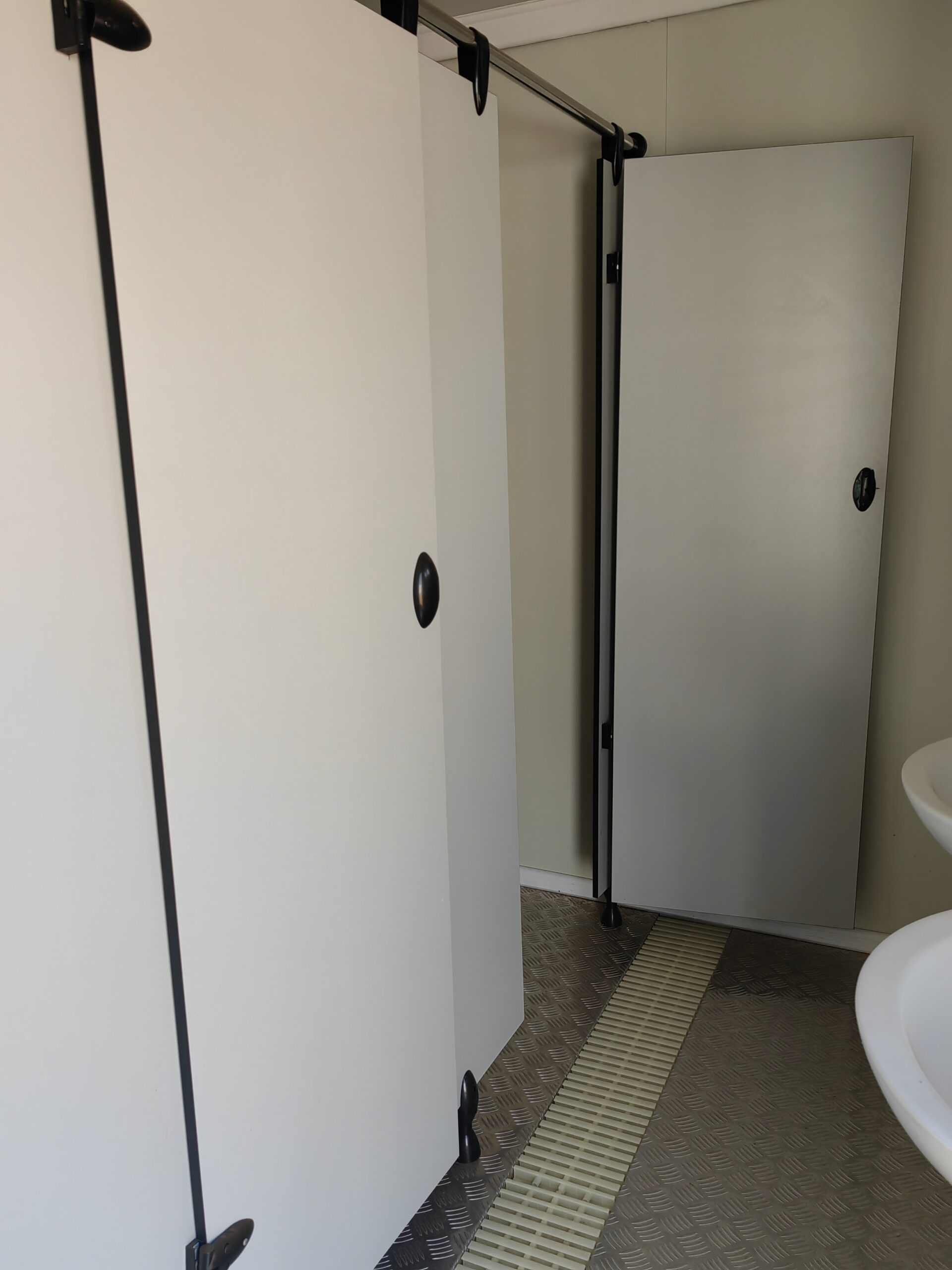 Container Shower Ablution Unit 6 Shower / 5 Basin