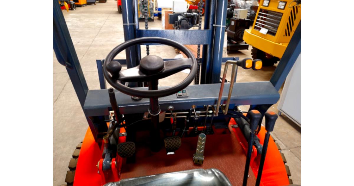 Forklift 1.2 Ton Diesel 2x4
