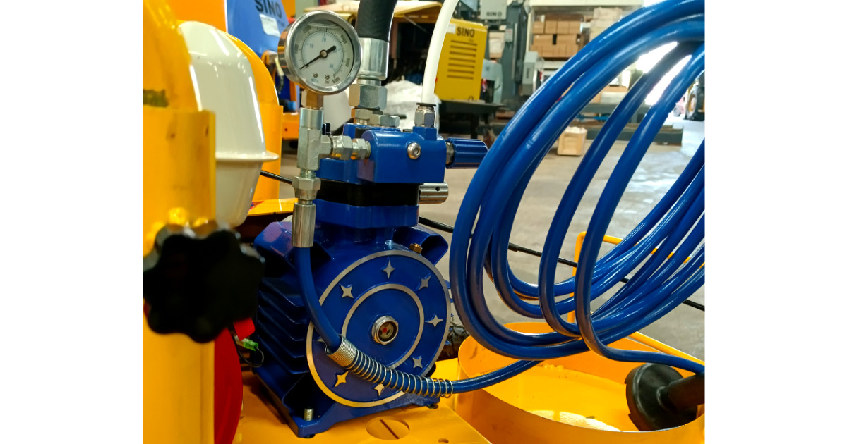 Road Marking Cold Spray Petrol Engine