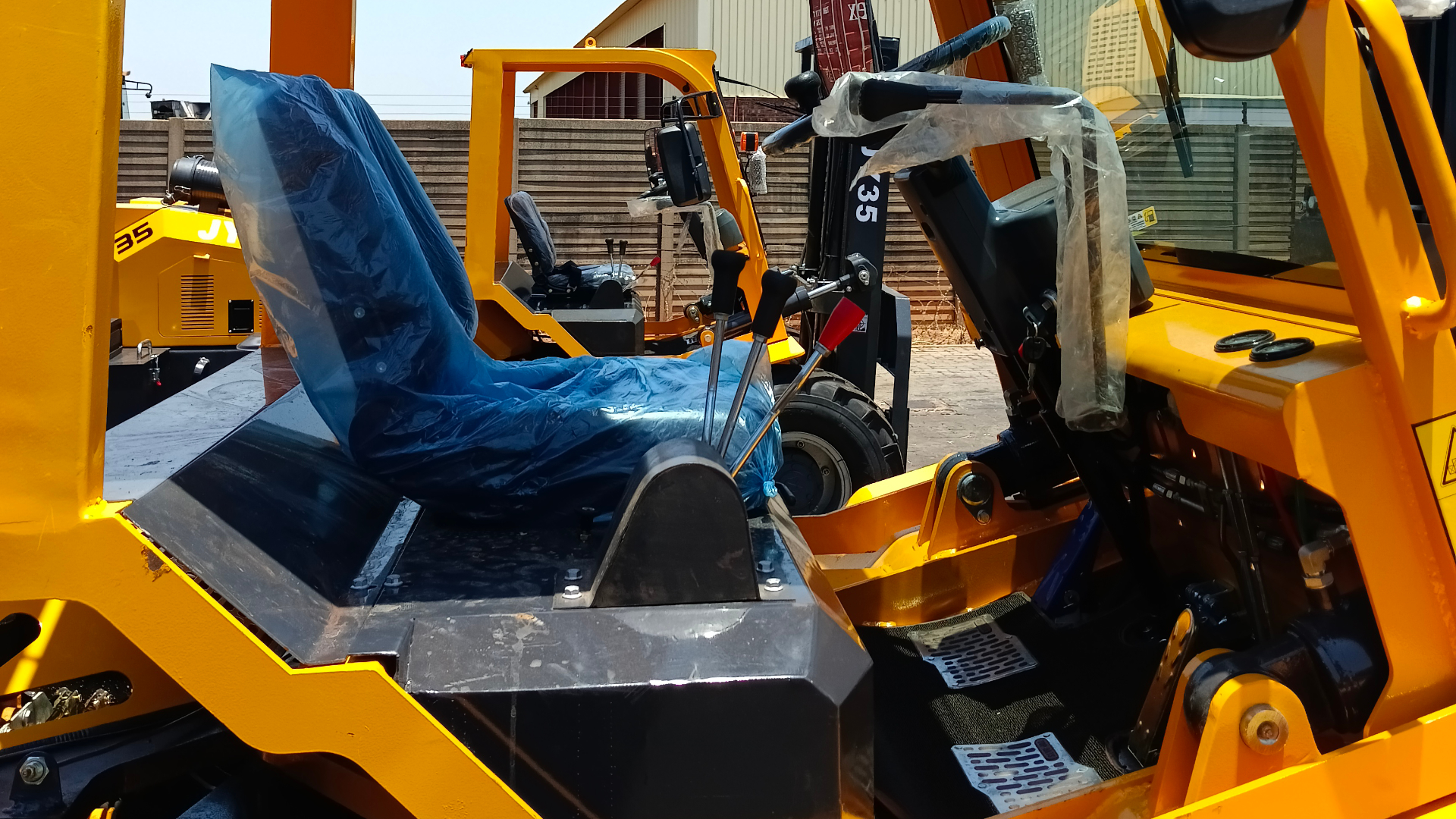 Forklift Off Road Articulated 4x4 5000kg